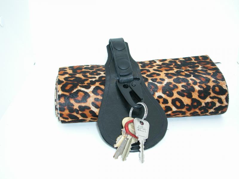 Belt Key Holder With Black Hard Ware, Custom, Full Grain Leather, Hand tooled, Hand Made in the Okanagan, Oliver, B.C., Canada.